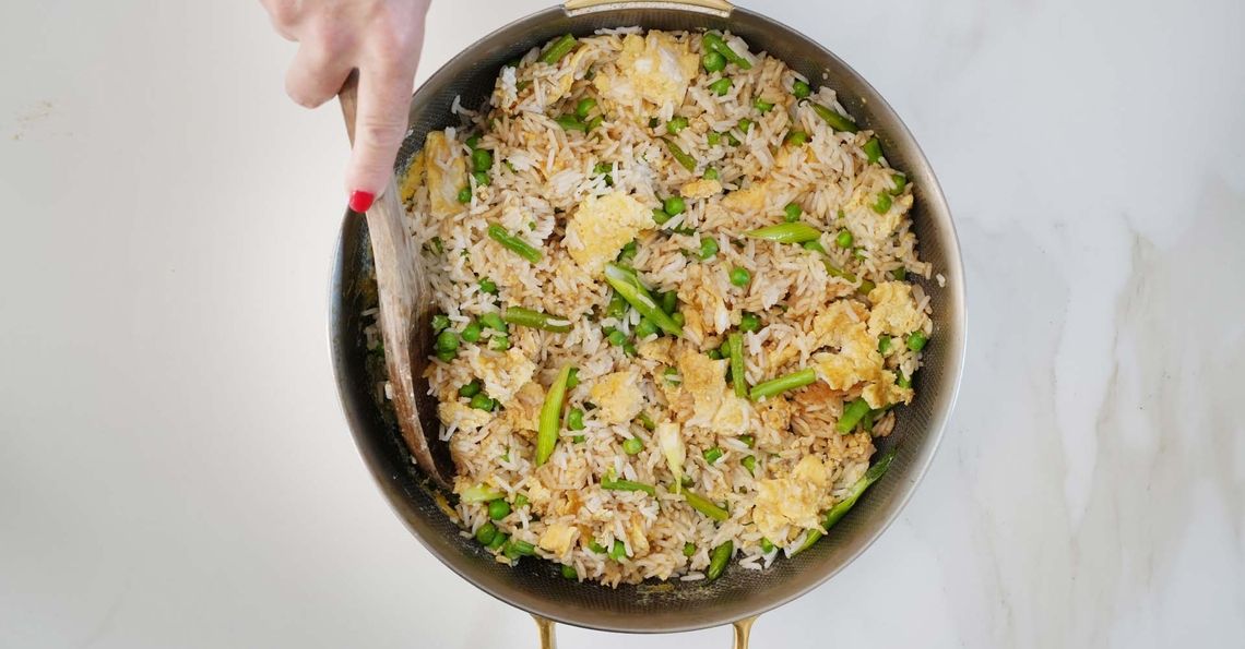Egg fried rice in pan