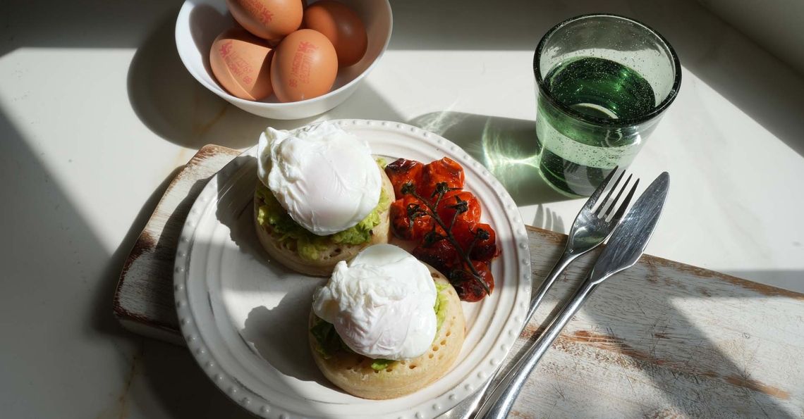 Poached eggs on crumpets